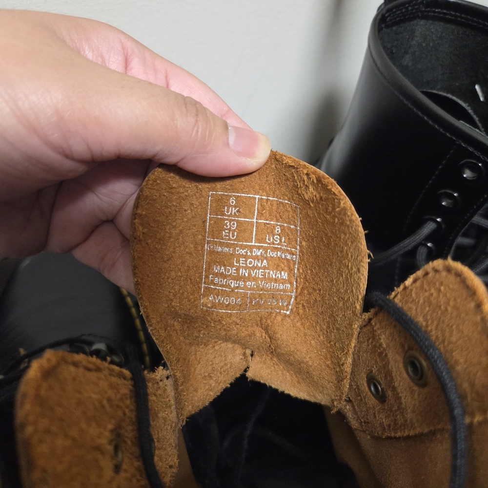 Dr. Martens Leona Boots - Picture 5 of 6